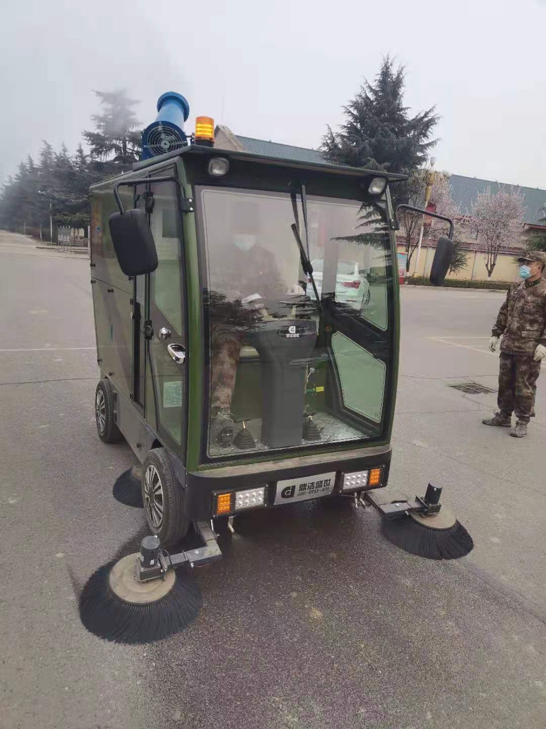 陜西西安，四川綿陽軍隊交機DJ2300GYWP掃地機